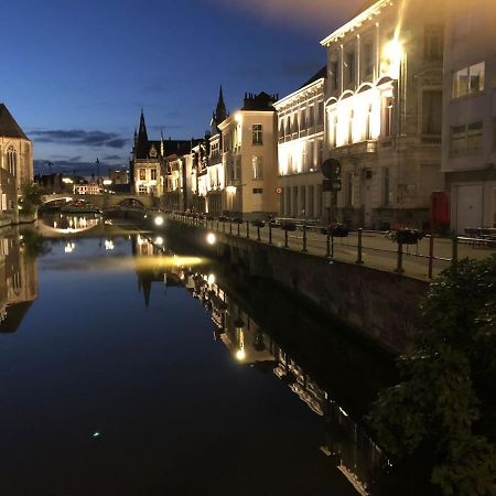 Studio Medieval City Center At River De Leie Gent Eksteriør bilde